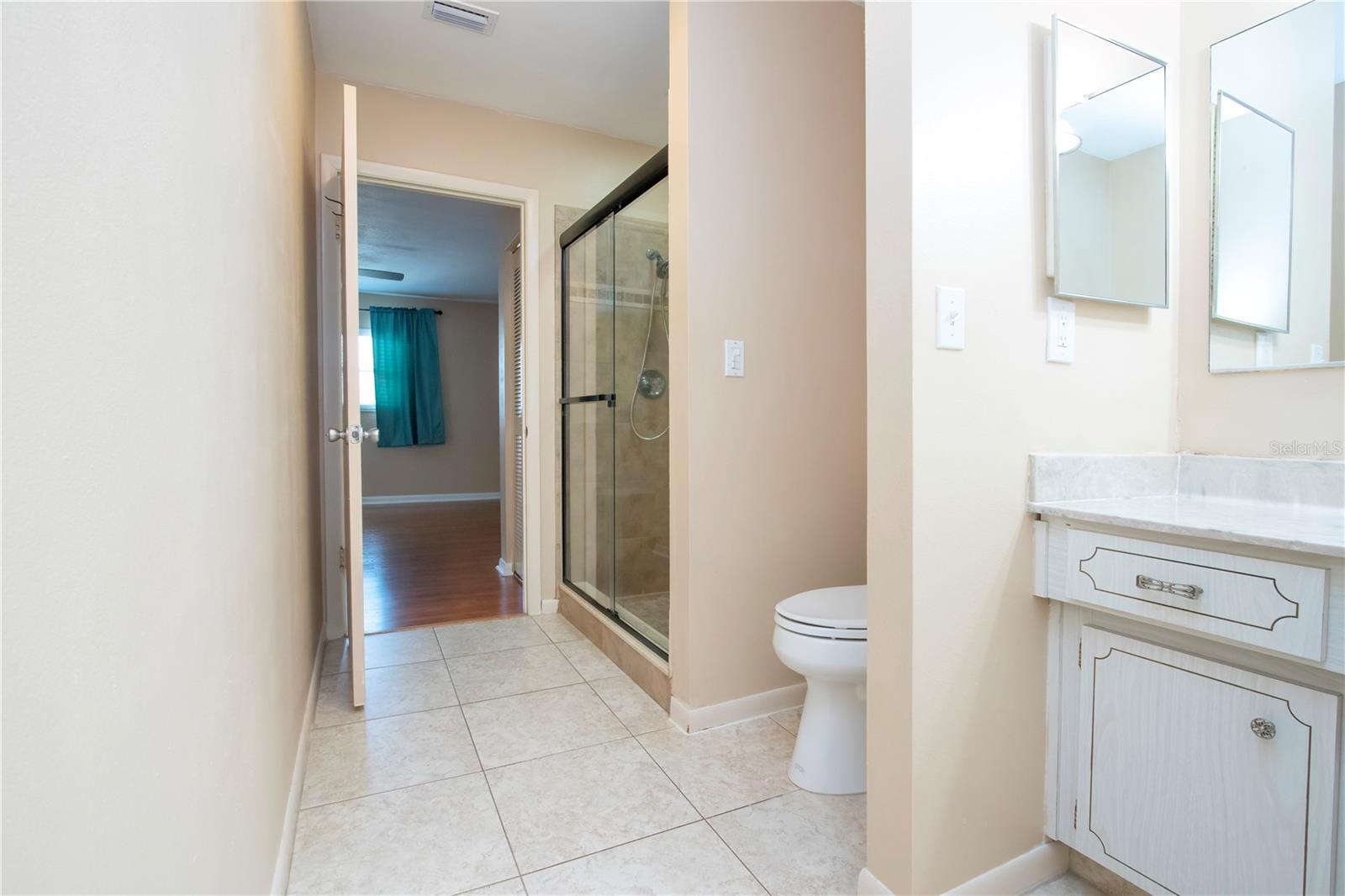 332 CLUB MANOR DR #10, SUN CITY CENTER, FL, 33573