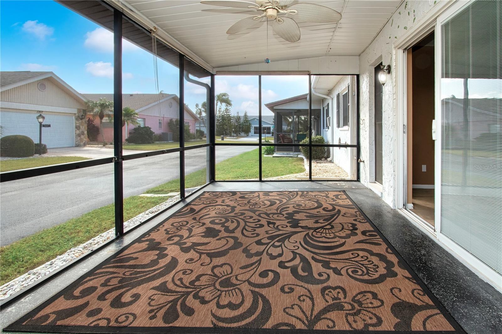 332 CLUB MANOR DR #10, SUN CITY CENTER, FL, 33573