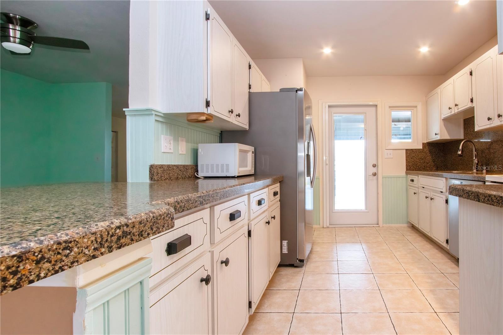 332 CLUB MANOR DR #10, SUN CITY CENTER, FL, 33573