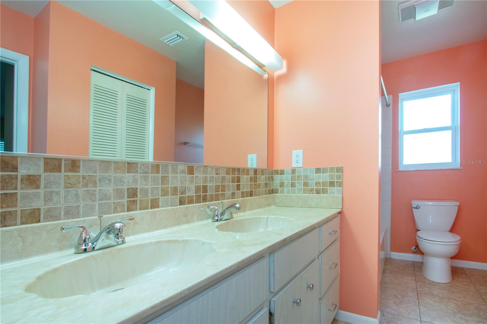 332 CLUB MANOR DR #10, SUN CITY CENTER, FL, 33573