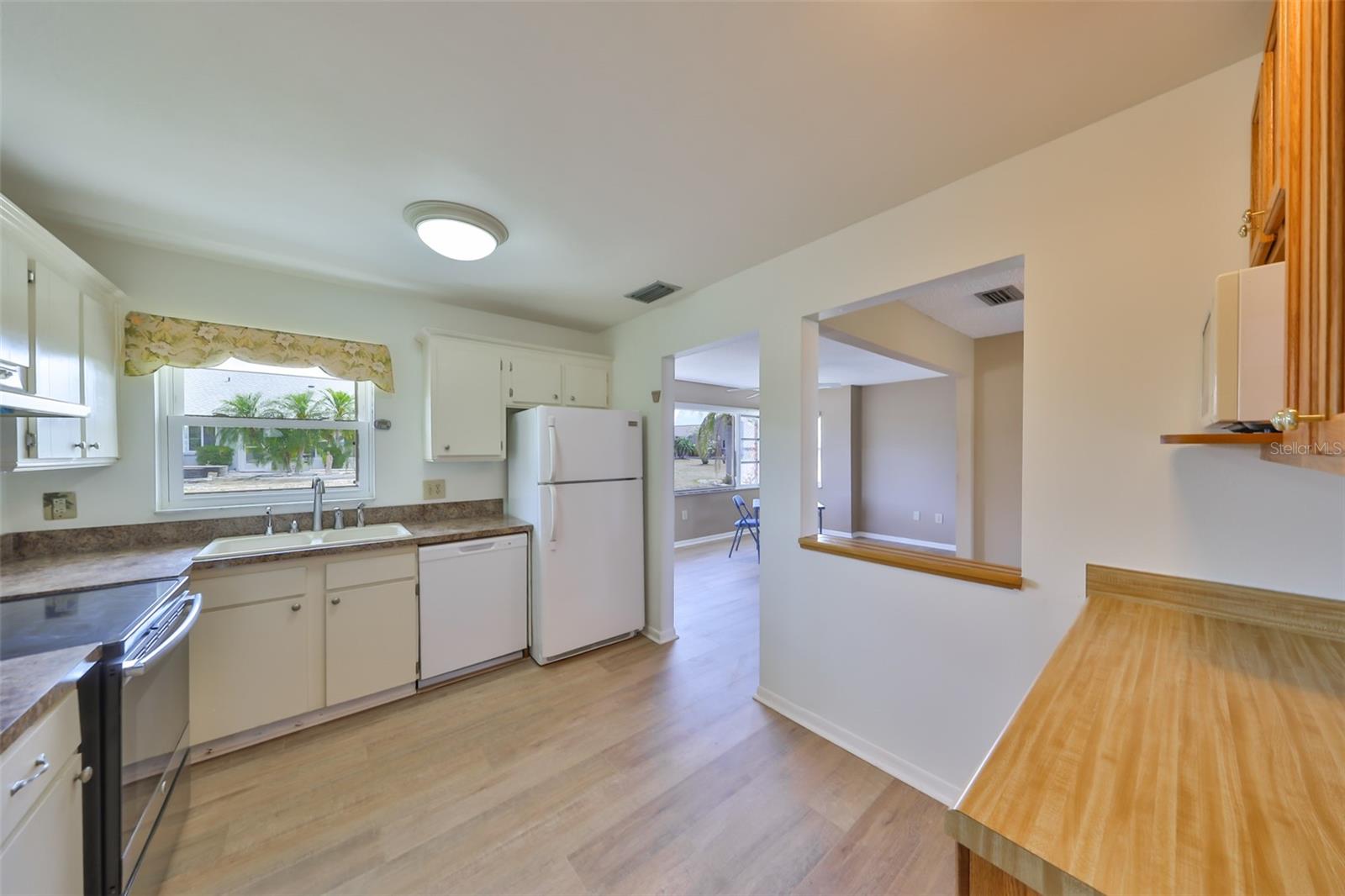 1529 ALLEGHENY DR, SUN CITY CENTER, FL, 33573