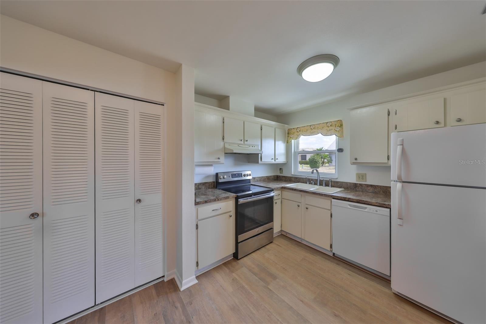 1529 ALLEGHENY DR, SUN CITY CENTER, FL, 33573