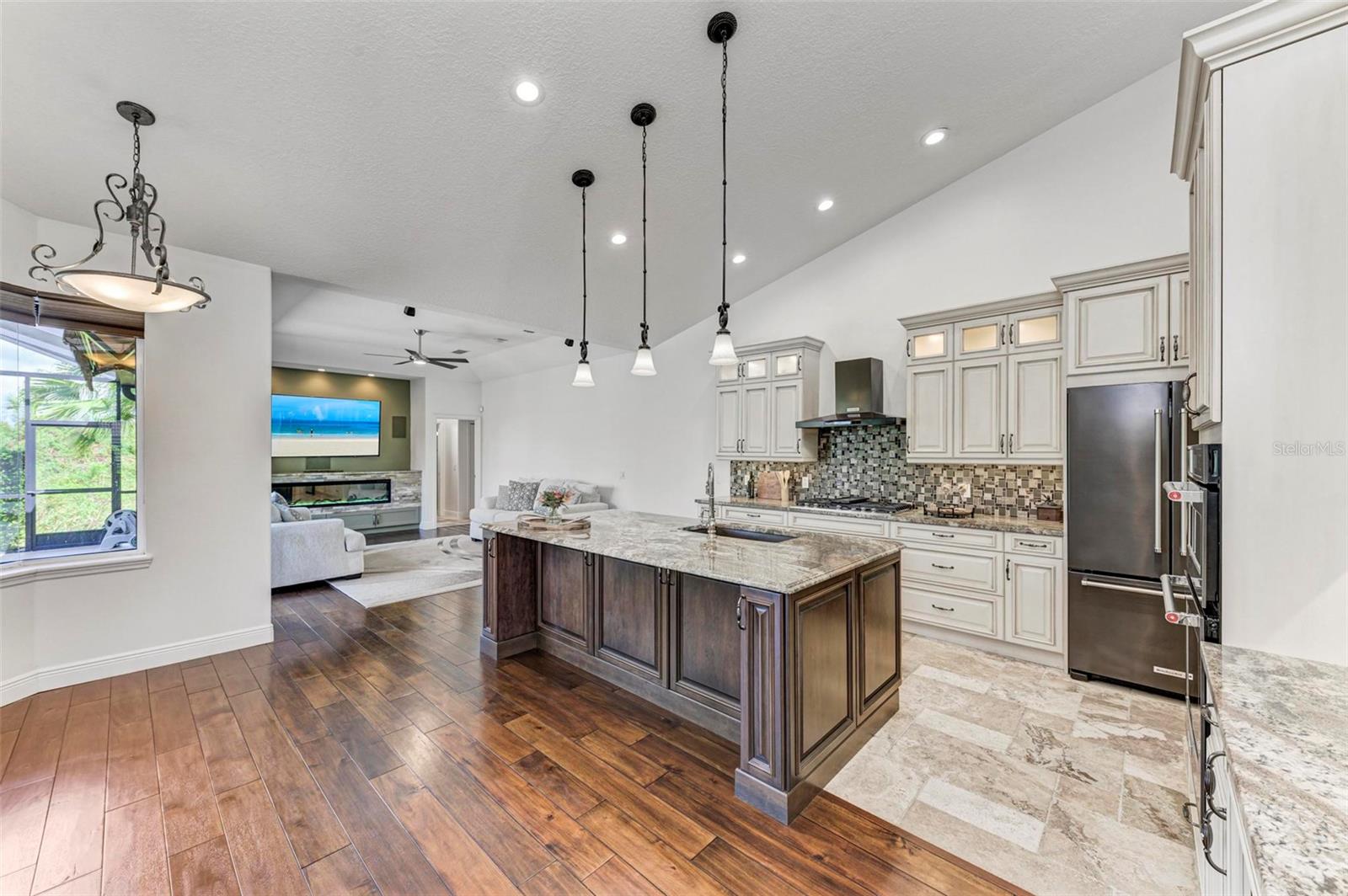 3801 EAGLE HAMMOCK DR, SARASOTA, FL, 34240