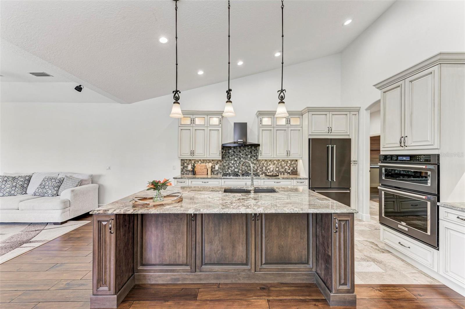 3801 EAGLE HAMMOCK DR, SARASOTA, FL, 34240