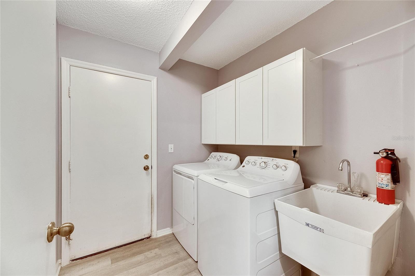 2113 E DEL WEBB BLVD, SUN CITY CENTER, FL, 33573
