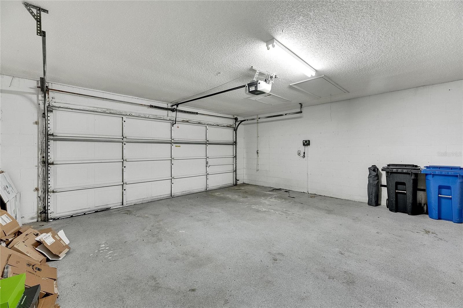 2113 E DEL WEBB BLVD, SUN CITY CENTER, FL, 33573