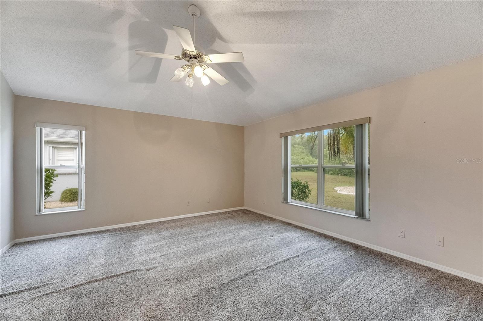 2113 E DEL WEBB BLVD, SUN CITY CENTER, FL, 33573