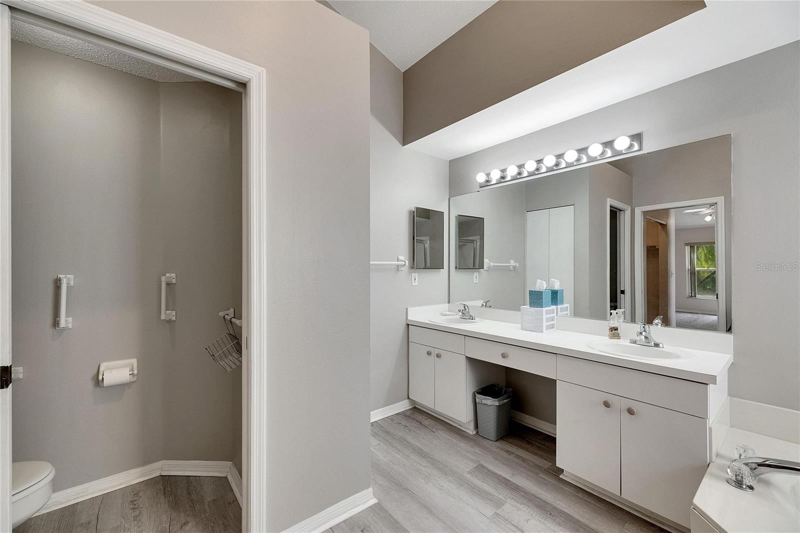 2113 E DEL WEBB BLVD, SUN CITY CENTER, FL, 33573