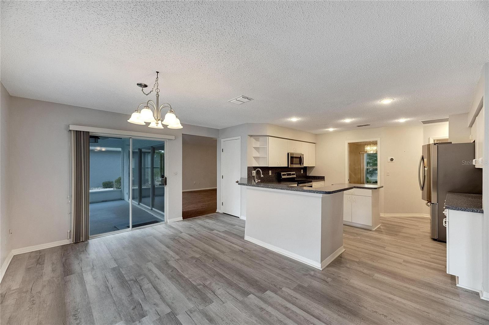2113 E DEL WEBB BLVD, SUN CITY CENTER, FL, 33573