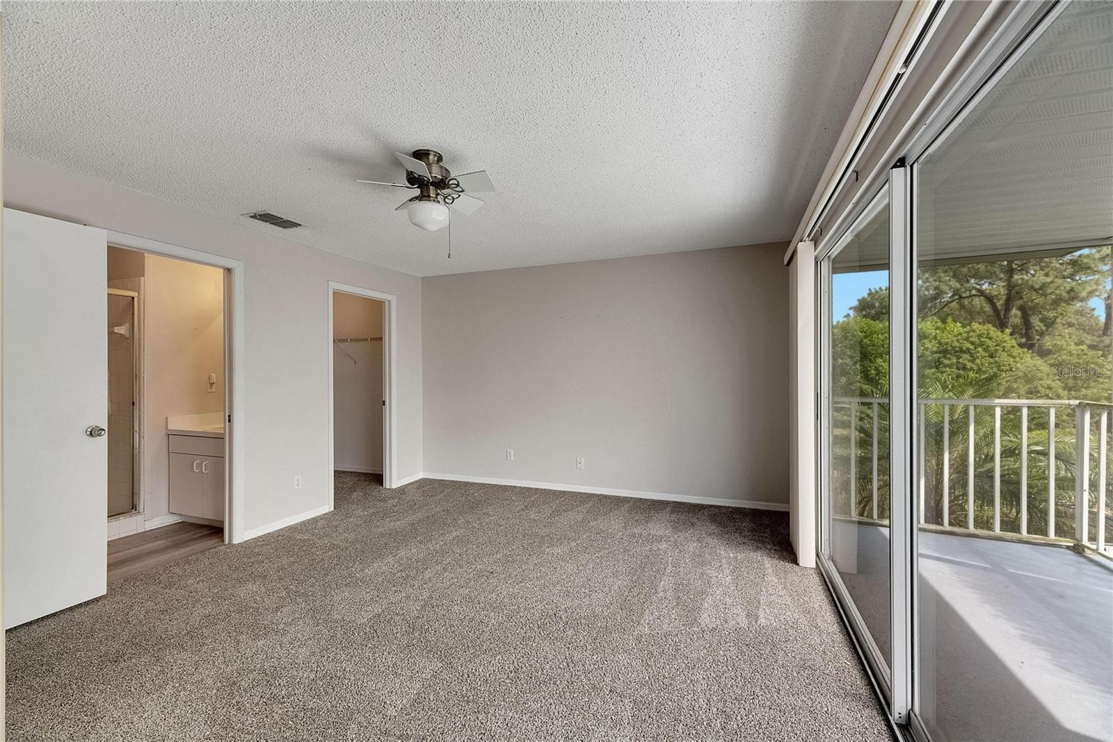 2113 E DEL WEBB BLVD, SUN CITY CENTER, FL, 33573