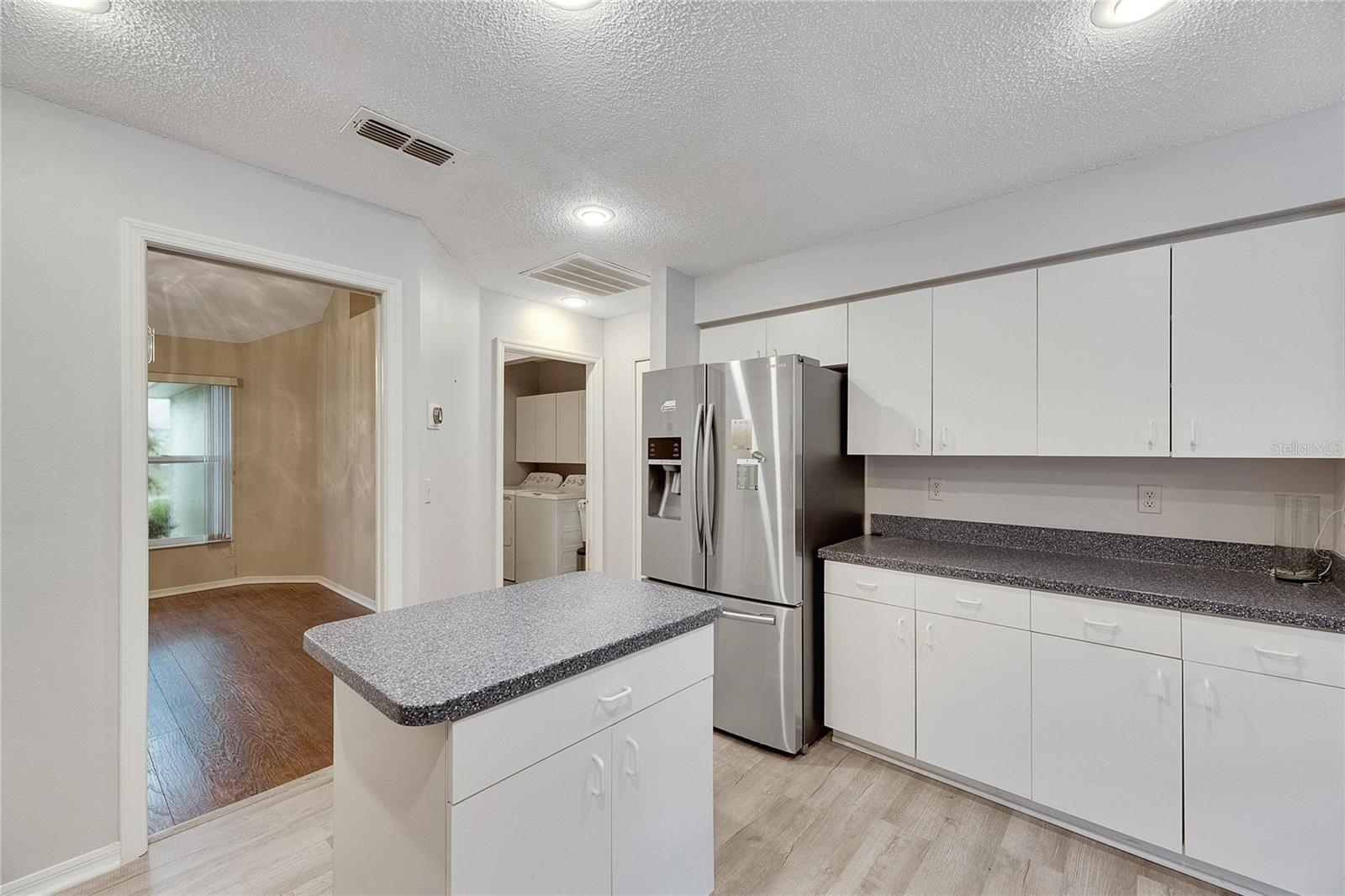 2113 E DEL WEBB BLVD, SUN CITY CENTER, FL, 33573