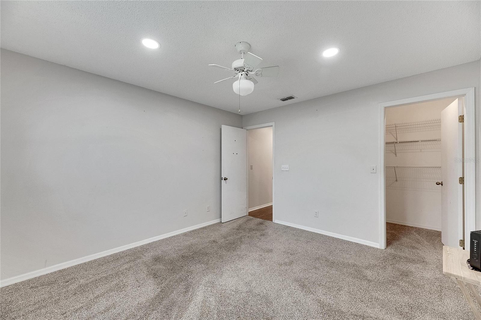 2113 E DEL WEBB BLVD, SUN CITY CENTER, FL, 33573