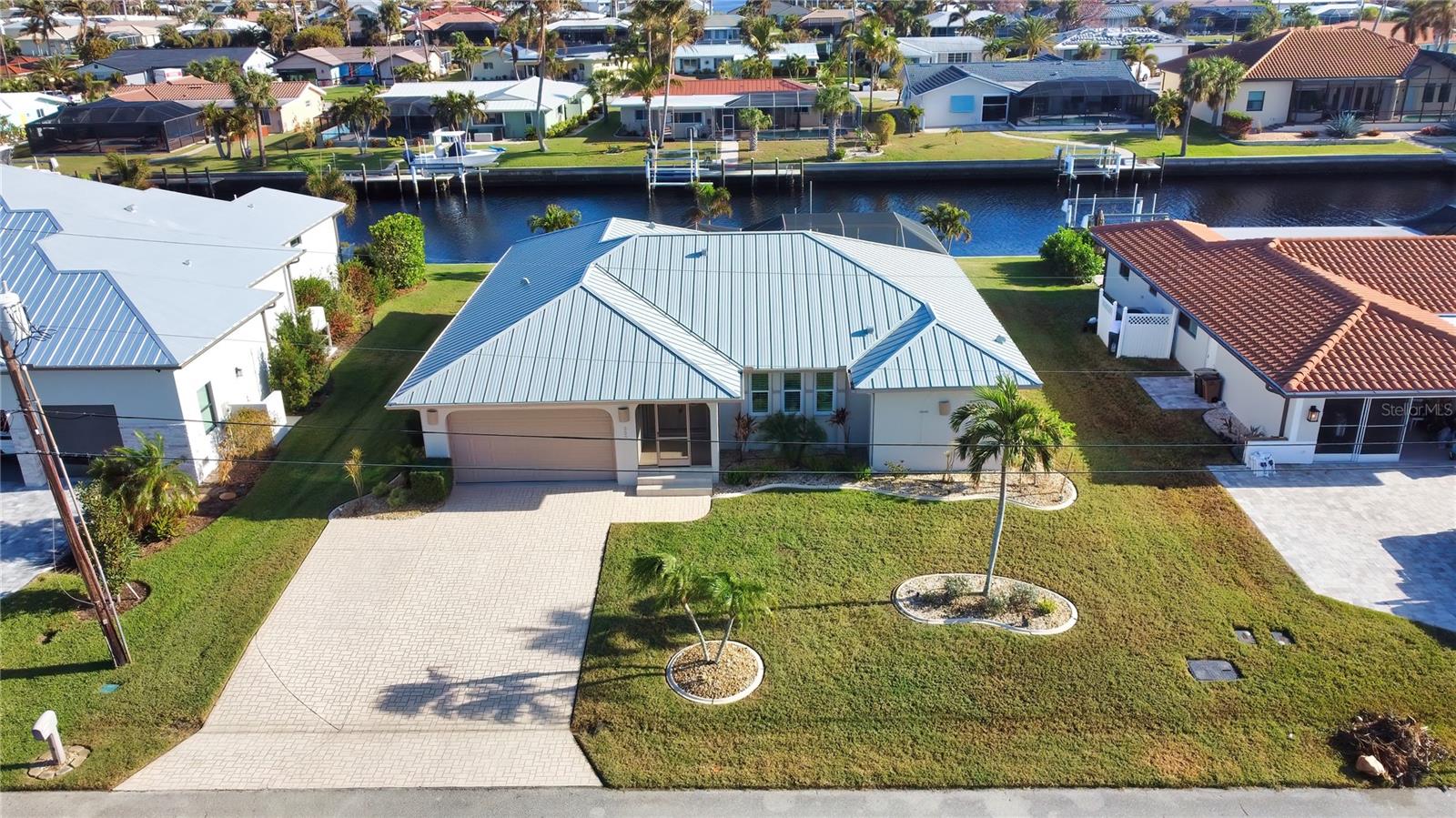 330 SORRENTO CT, PUNTA GORDA, FL, 33950