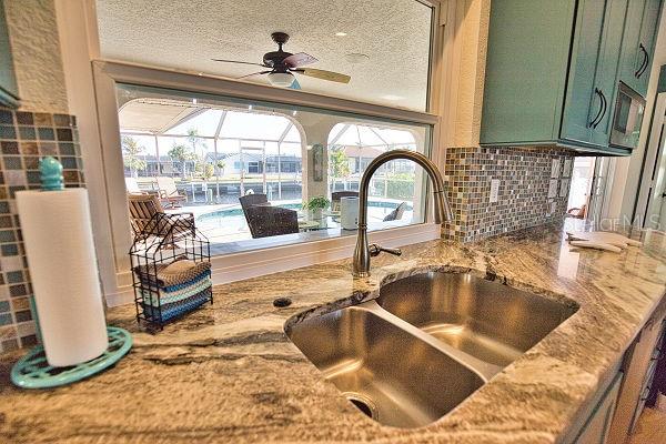 330 SORRENTO CT, PUNTA GORDA, FL, 33950