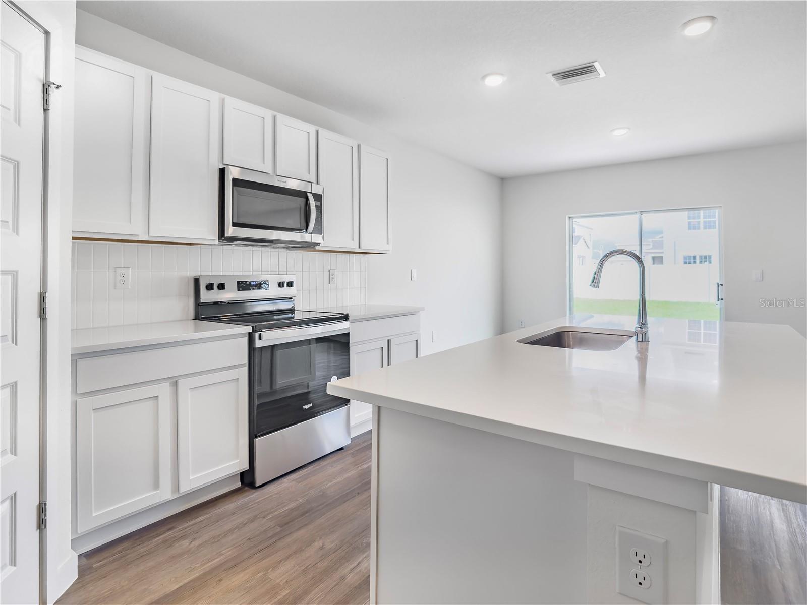 31925 OYSTER TRELLIS LN, WESLEY CHAPEL, FL, 33545