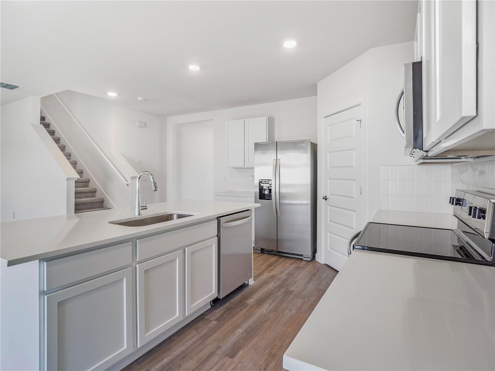 31925 OYSTER TRELLIS LN, WESLEY CHAPEL, FL, 33545