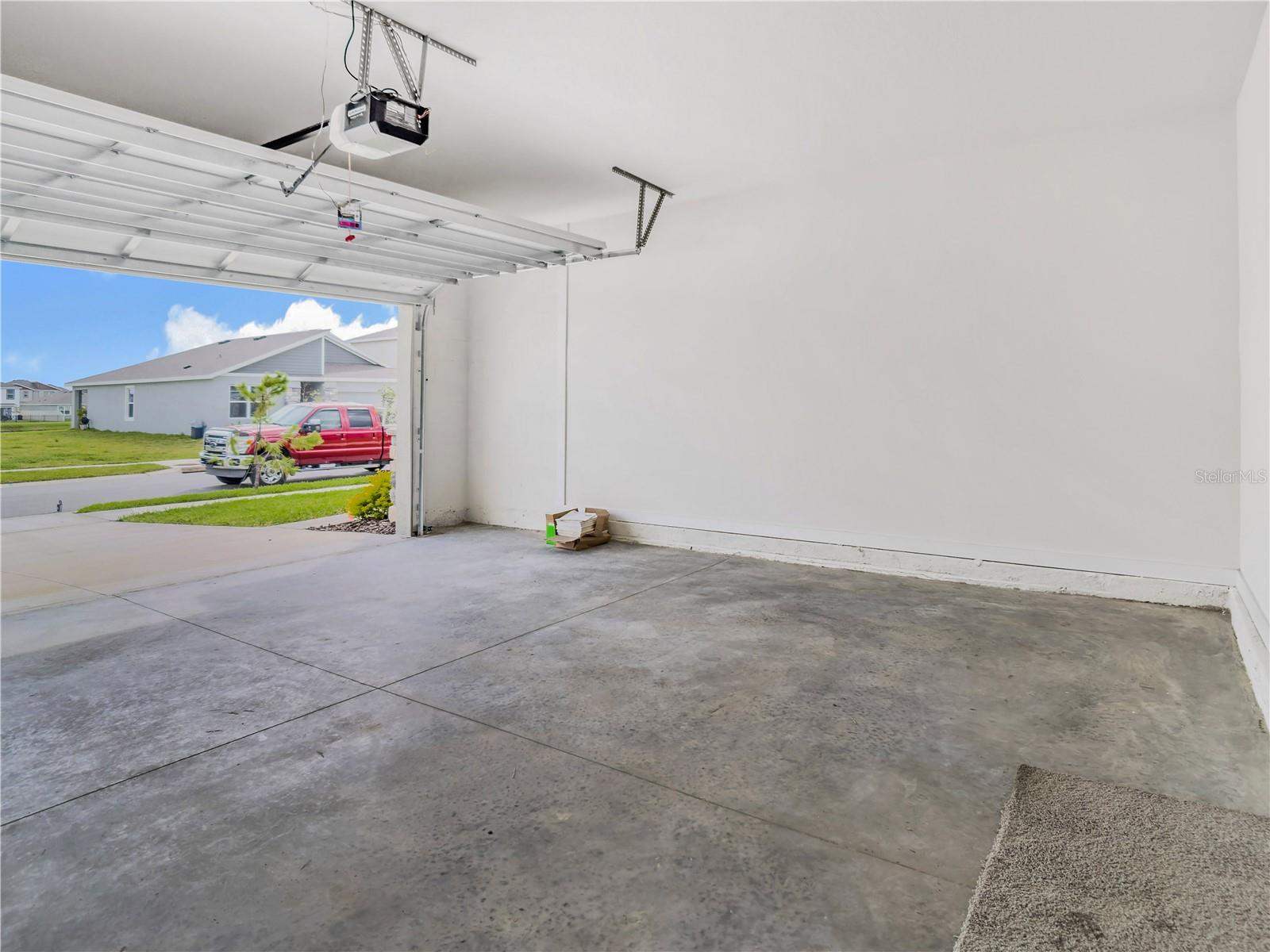 31925 OYSTER TRELLIS LN, WESLEY CHAPEL, FL, 33545