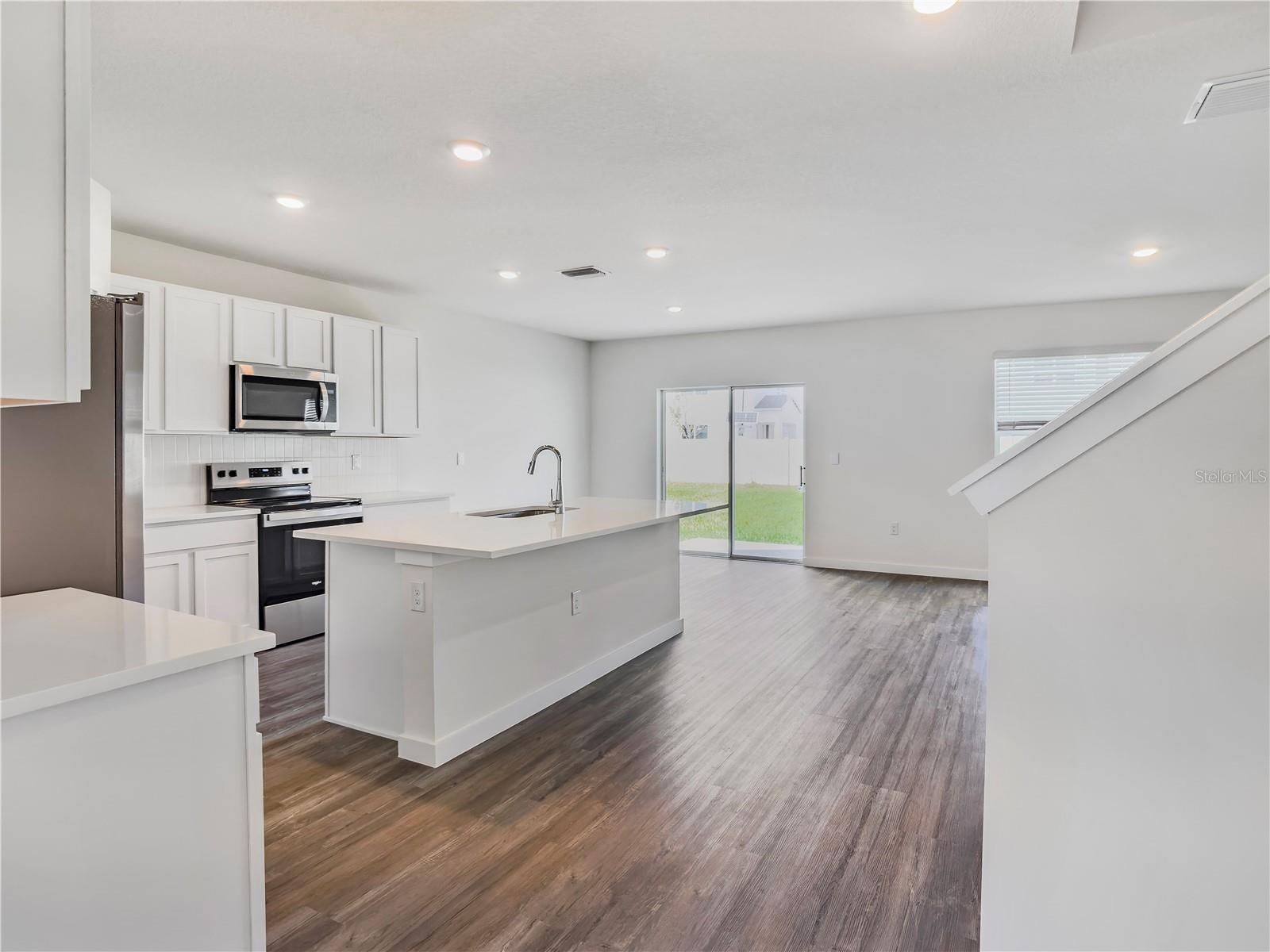 31925 OYSTER TRELLIS LN, WESLEY CHAPEL, FL, 33545