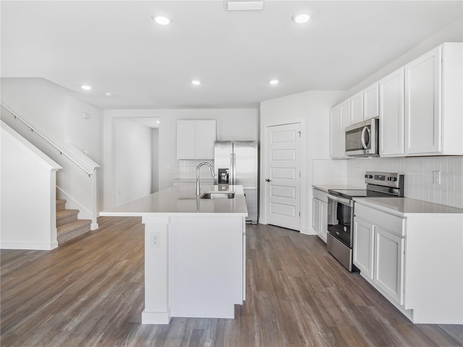 31925 OYSTER TRELLIS LN, WESLEY CHAPEL, FL, 33545