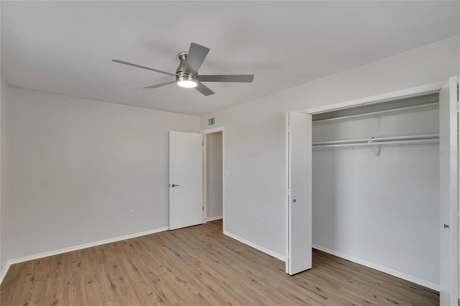 1207 CHEVY CHASE DR, SUN CITY CENTER, FL, 33573