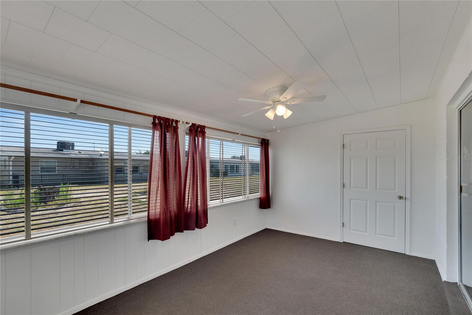 1207 CHEVY CHASE DR, SUN CITY CENTER, FL, 33573