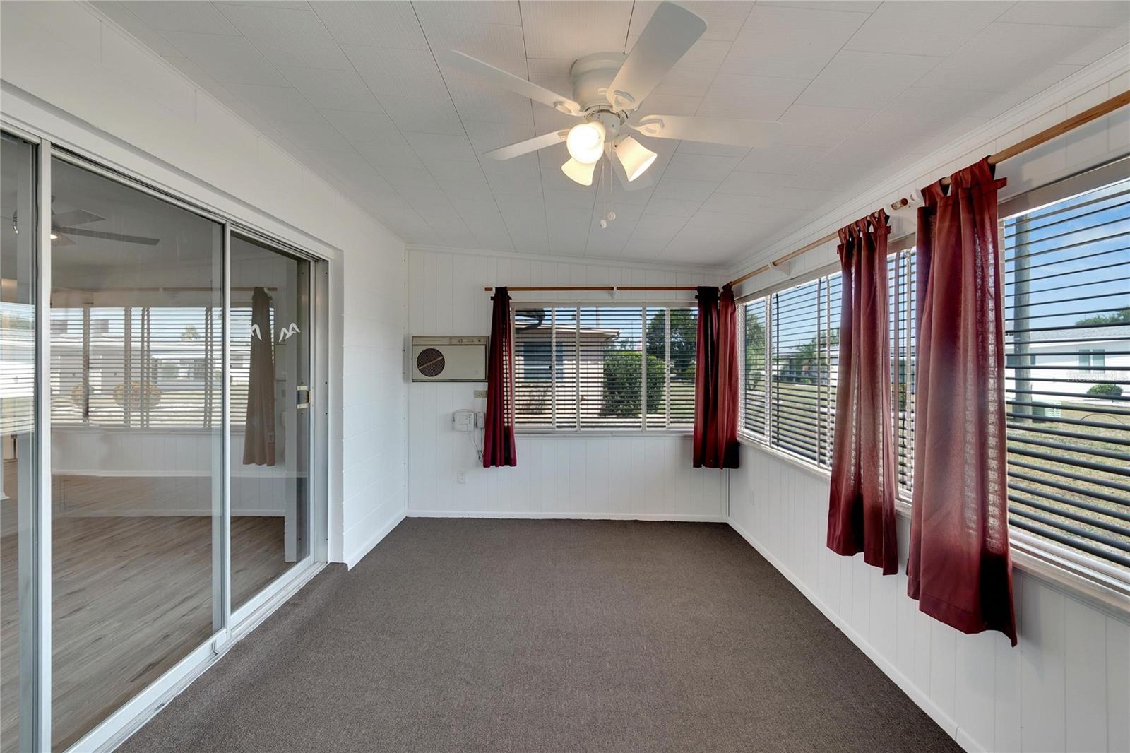 1207 CHEVY CHASE DR, SUN CITY CENTER, FL, 33573