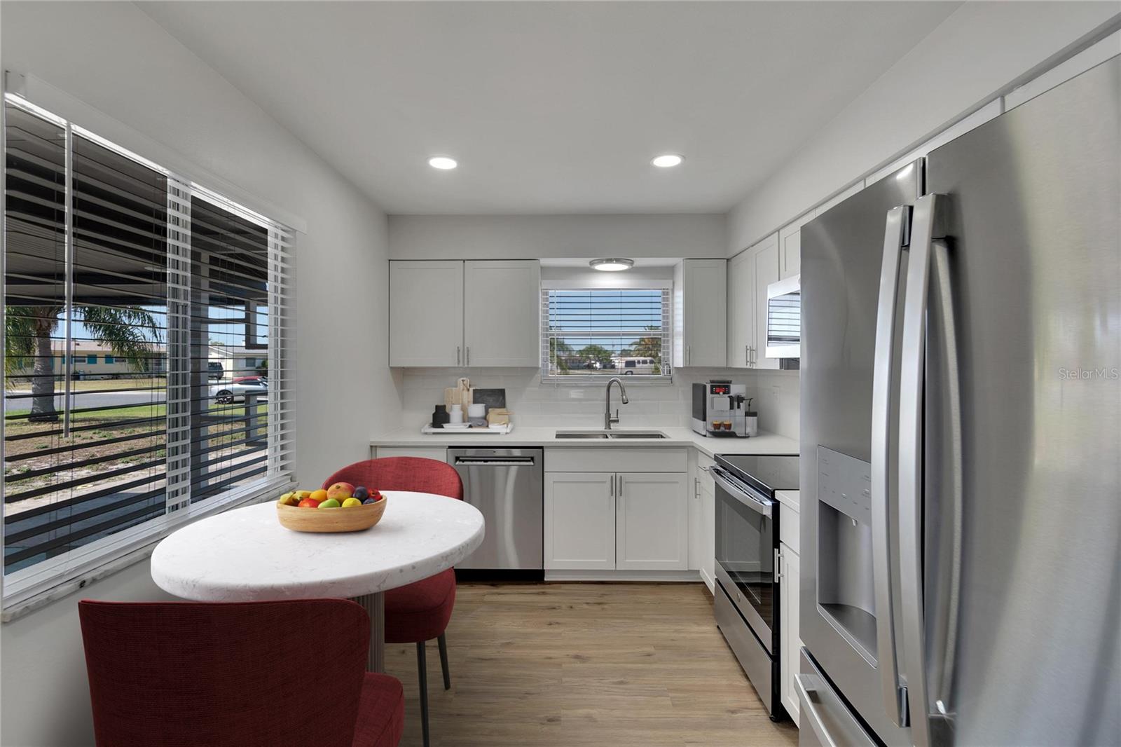 1207 CHEVY CHASE DR, SUN CITY CENTER, FL, 33573