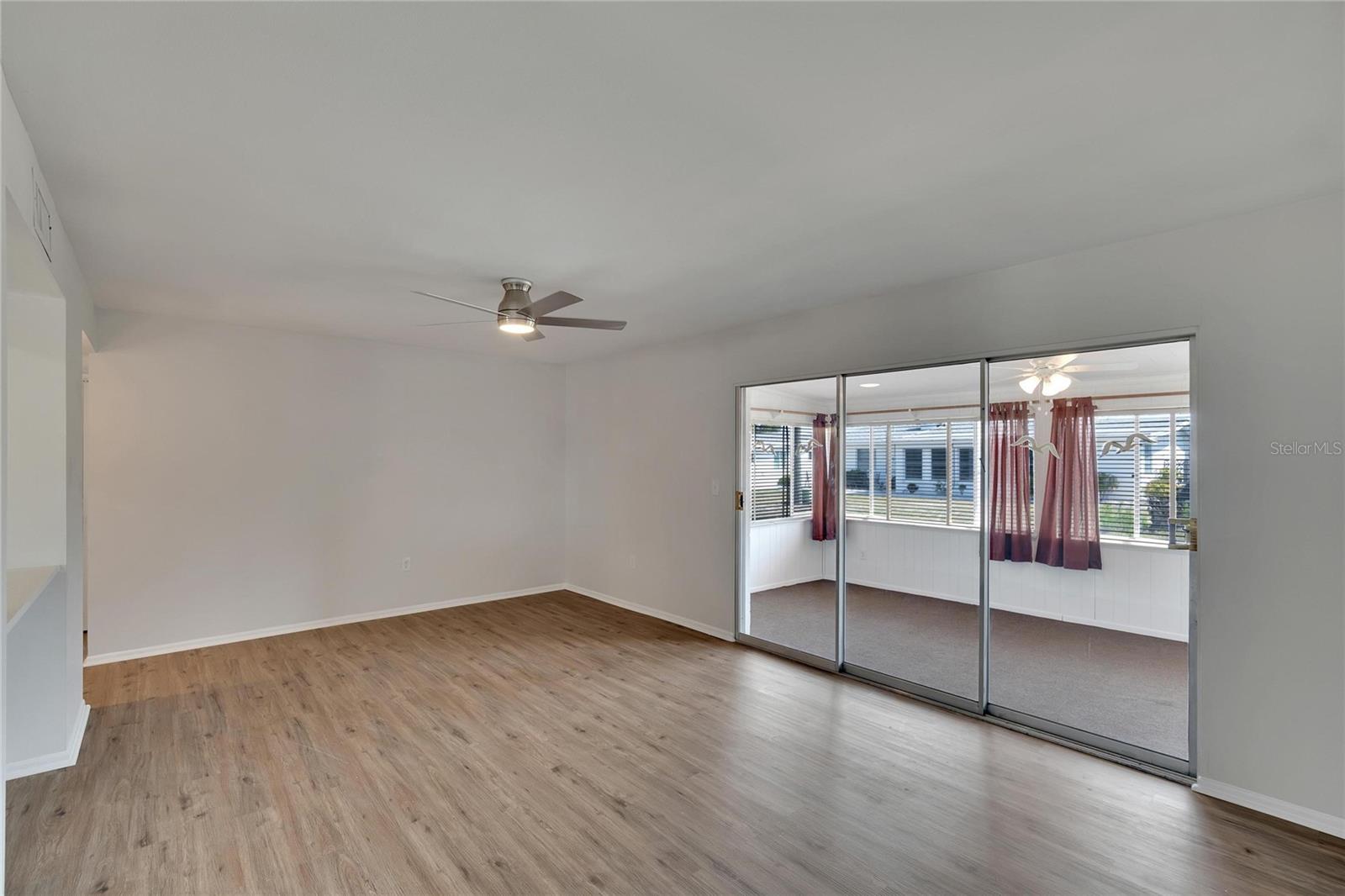 1207 CHEVY CHASE DR, SUN CITY CENTER, FL, 33573