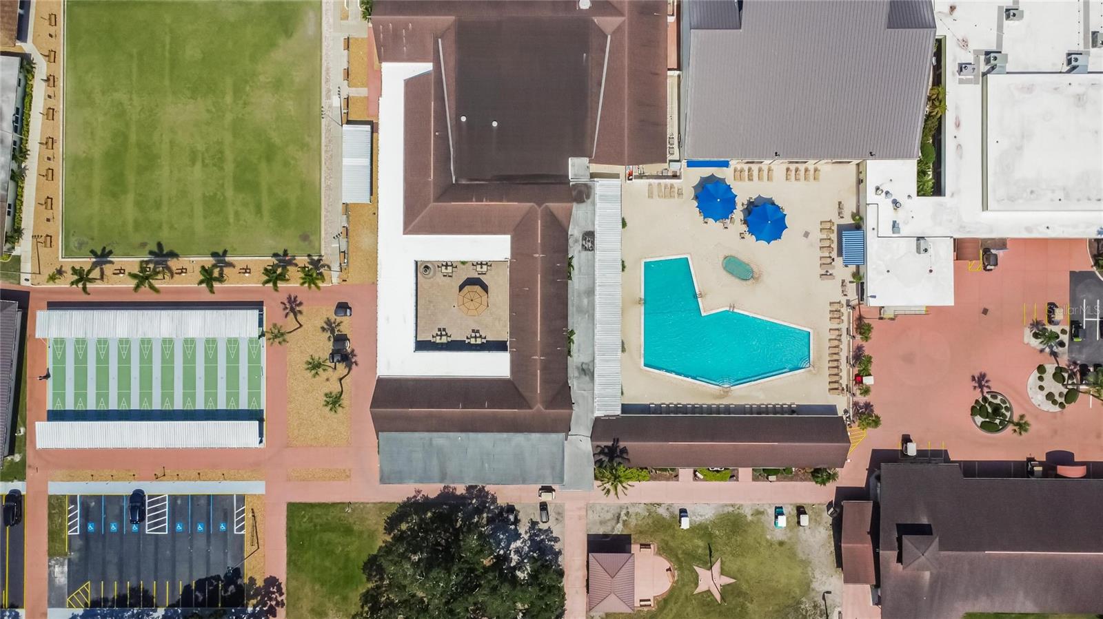 1207 CHEVY CHASE DR, SUN CITY CENTER, FL, 33573