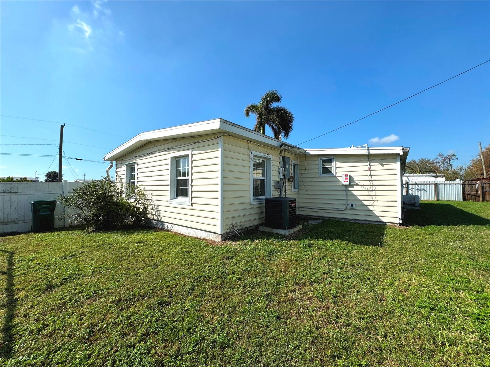 21218 GLADIS AVE, PORT CHARLOTTE, FL, 33952