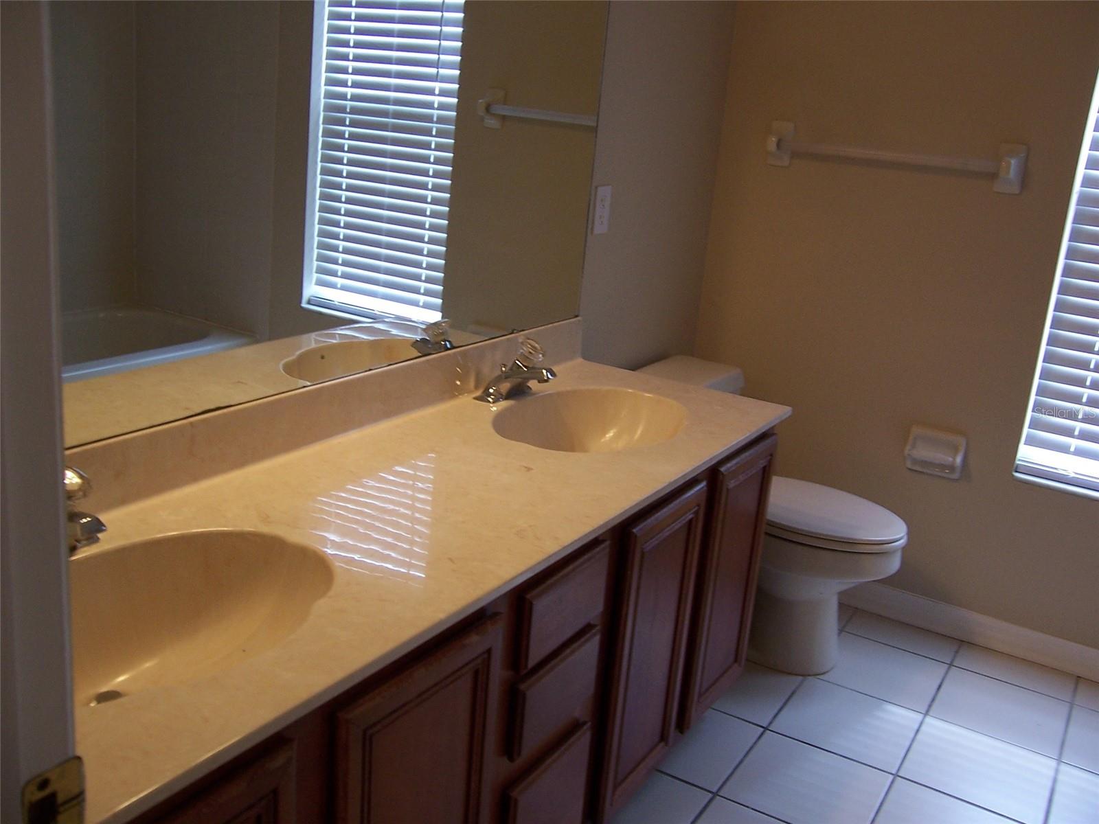 1348 NEW TOWN AVE, ORLANDO, FL, 32835