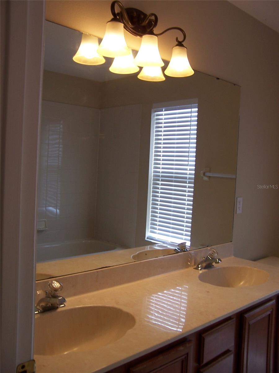 1348 NEW TOWN AVE, ORLANDO, FL, 32835