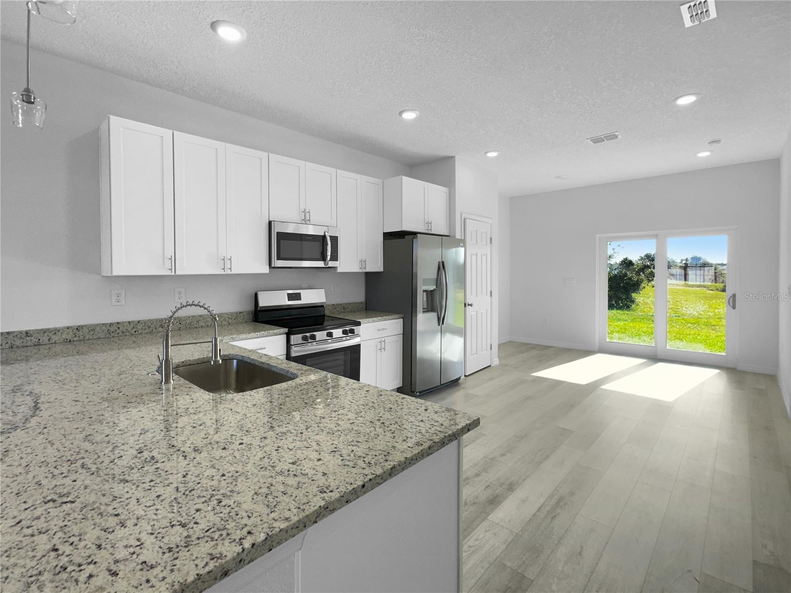 731 DESMOINES DR, KISSIMMEE, FL, 34759