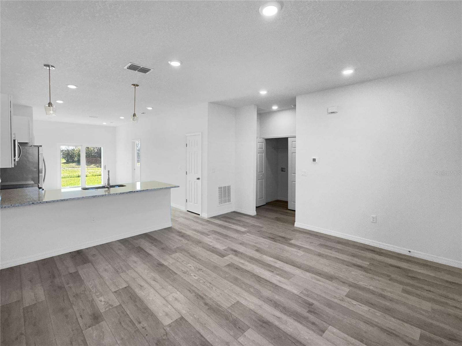 731 DESMOINES DR, KISSIMMEE, FL, 34759