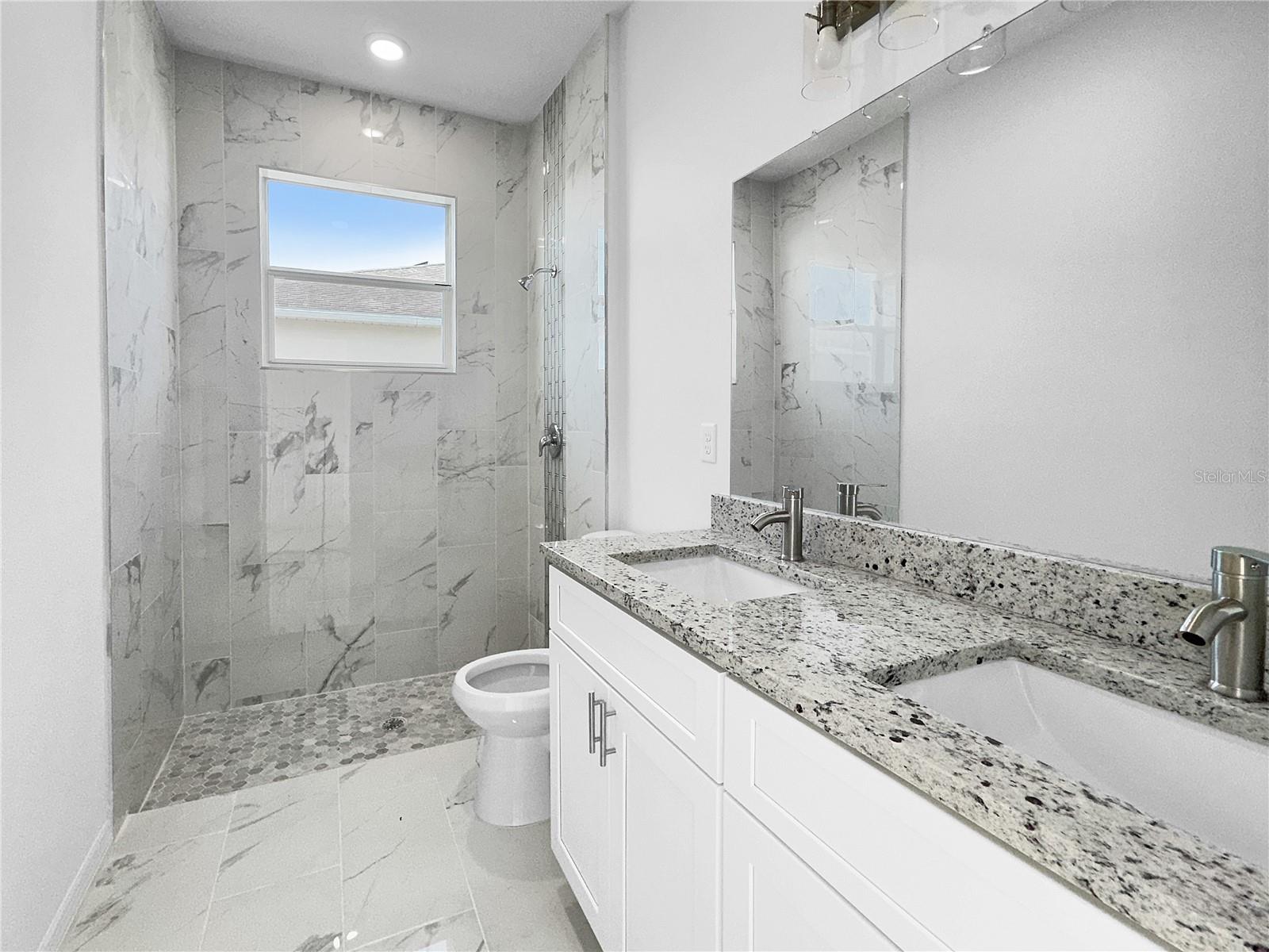 731 DESMOINES DR, KISSIMMEE, FL, 34759