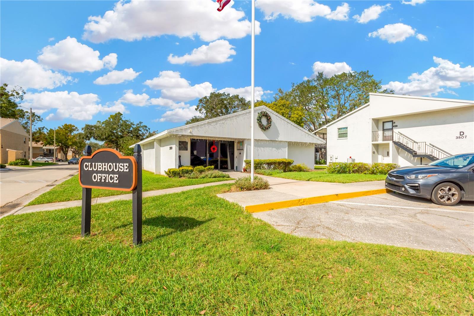 3819 N OAK DR #I21, TAMPA, FL, 33611