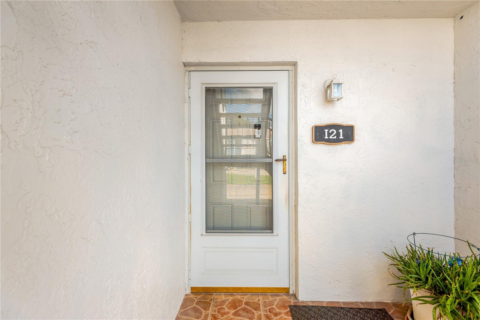 3819 N OAK DR #I21, TAMPA, FL, 33611