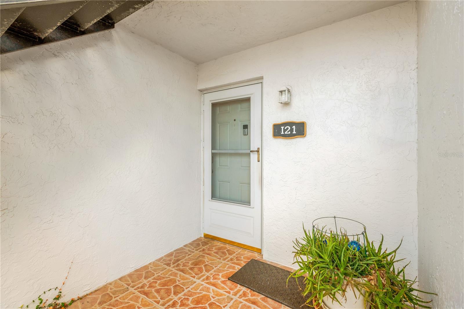 3819 N OAK DR #I21, TAMPA, FL, 33611