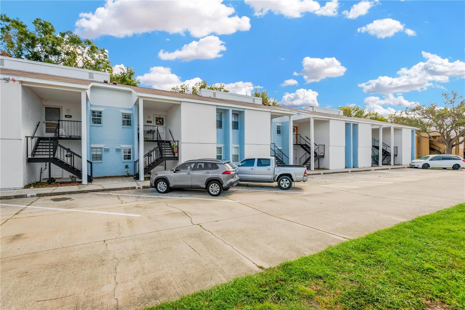 3819 N OAK DR #I21, TAMPA, FL, 33611