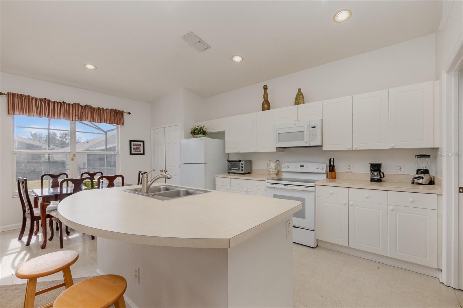 8169 FAN PALM WAY, KISSIMMEE, FL, 34747
