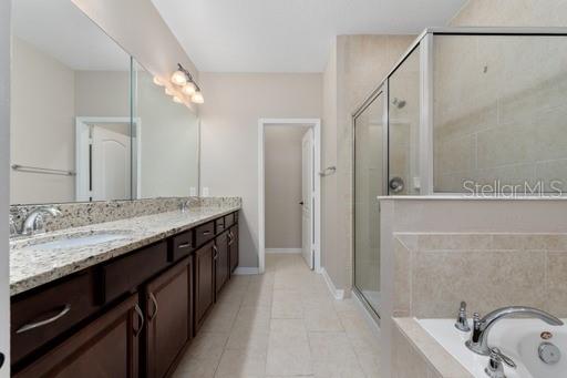 2692 WHITE ISLE LN, ORLANDO, FL, 32825