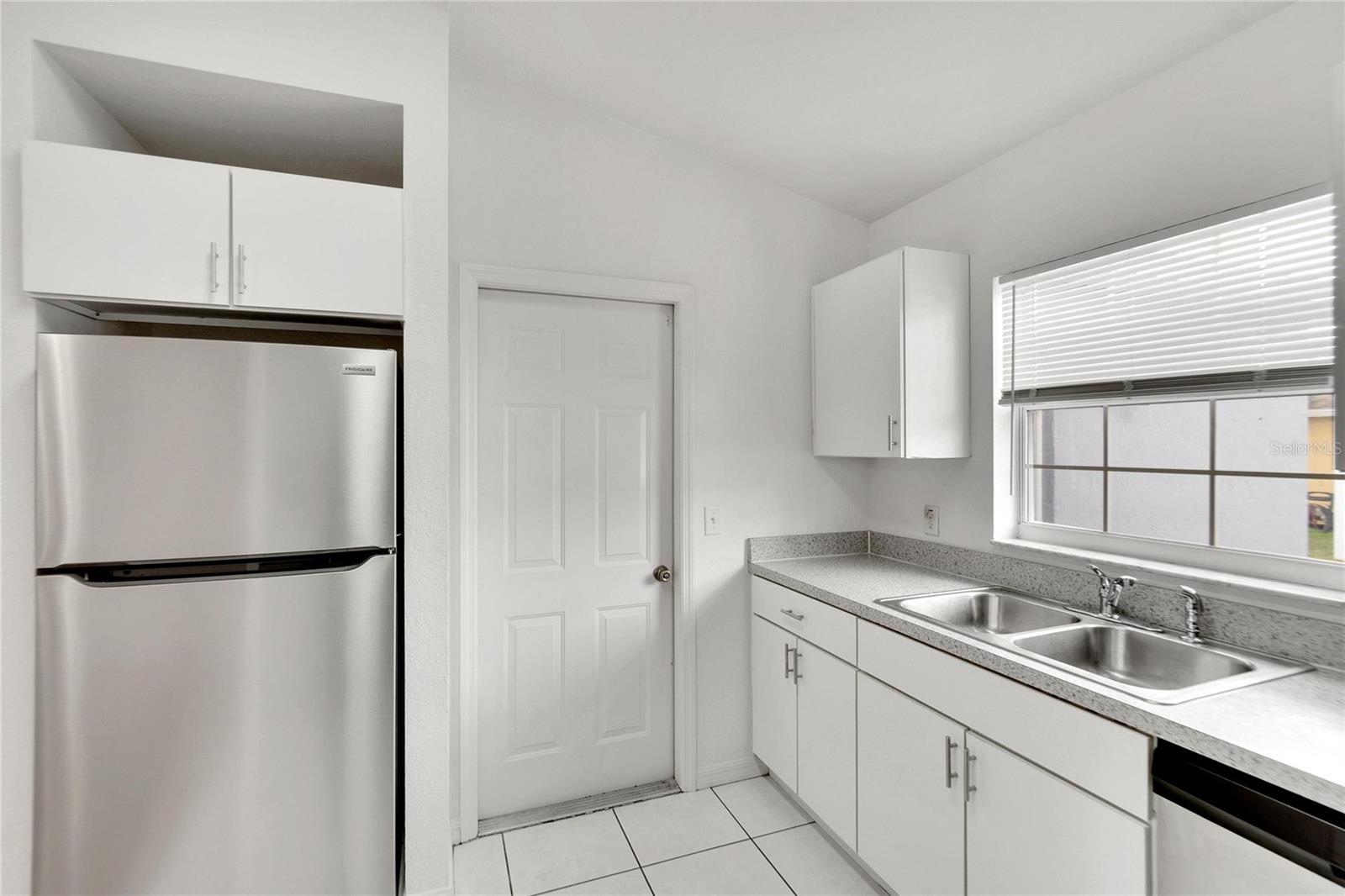 6064 MISSION DR, LAKELAND, FL, 33812