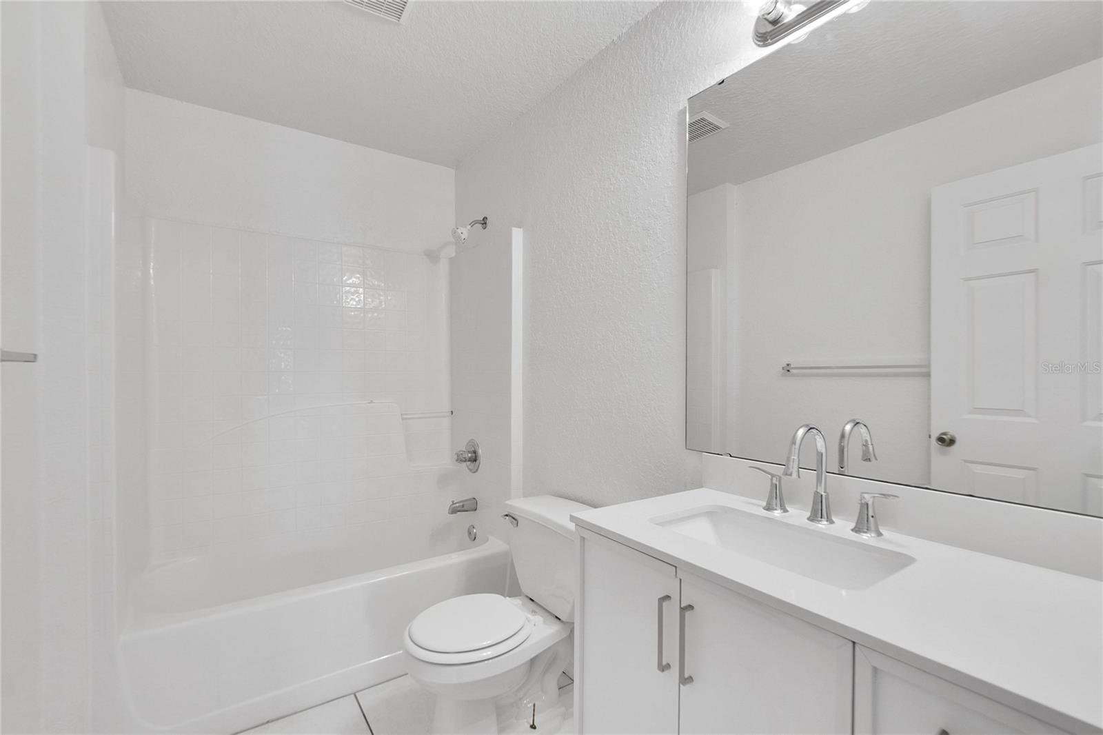 6064 MISSION DR, LAKELAND, FL, 33812