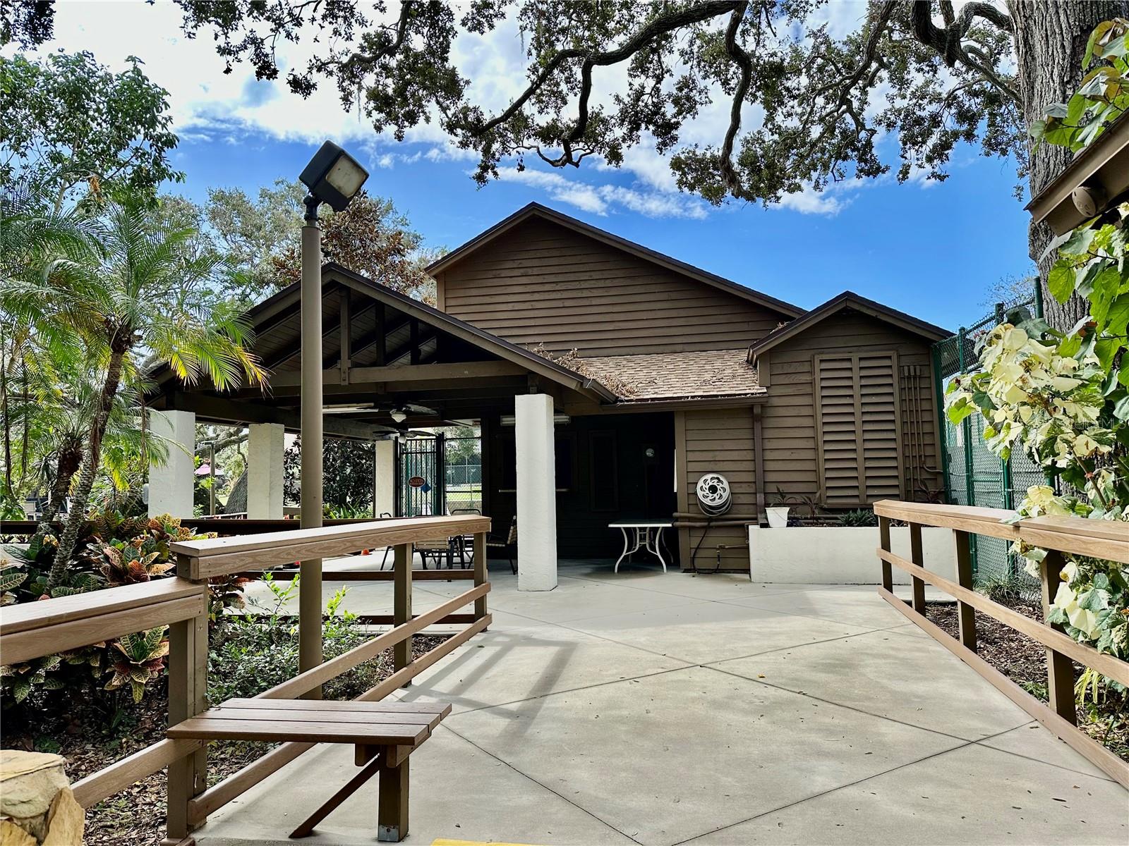 2004 WESTLEY CT, SAFETY HARBOR, FL, 34695