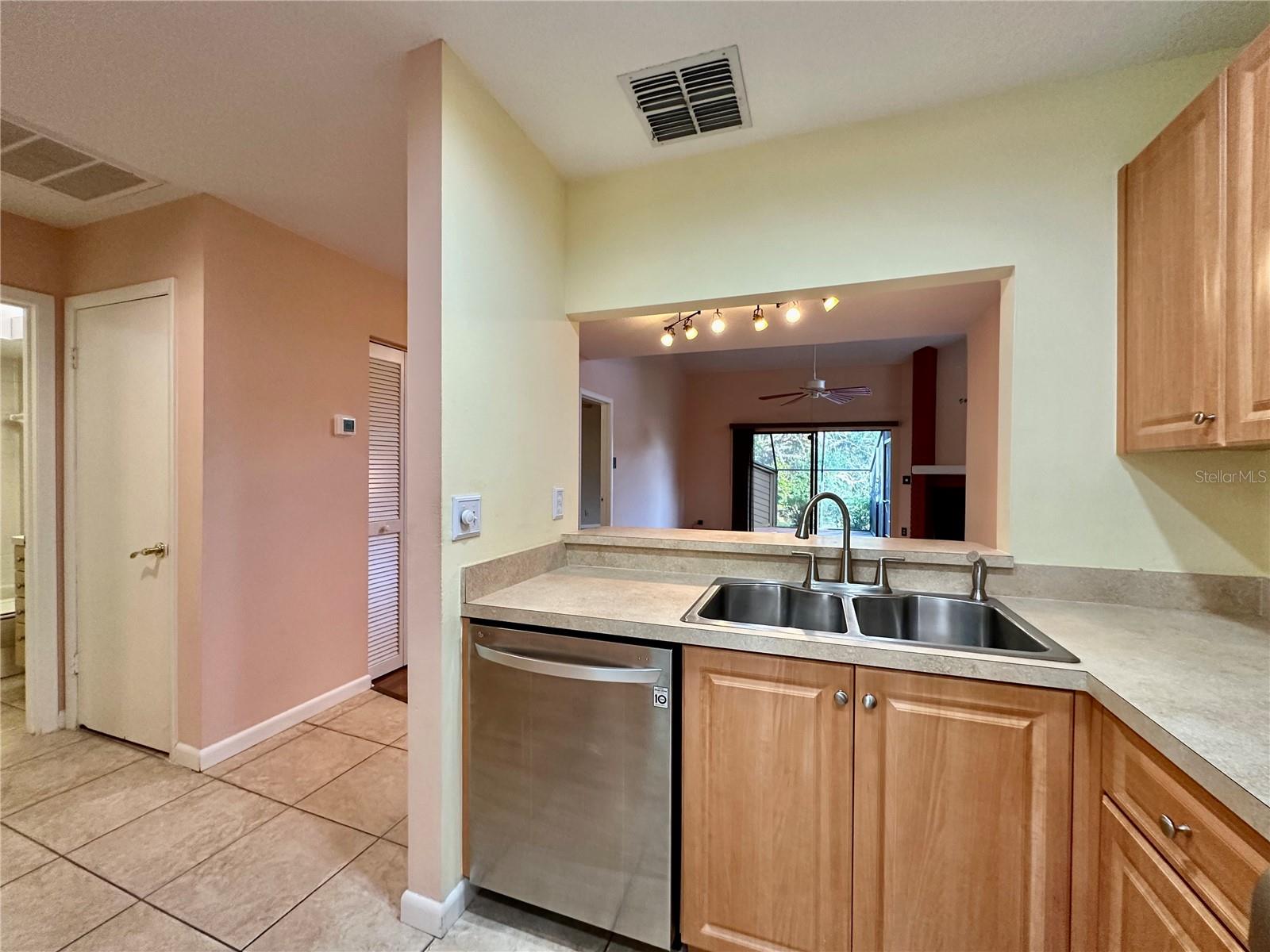 2004 WESTLEY CT, SAFETY HARBOR, FL, 34695