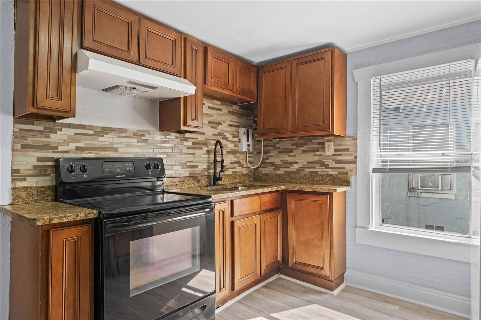 709 JERNIGAN AVE, ORLANDO, FL, 32805