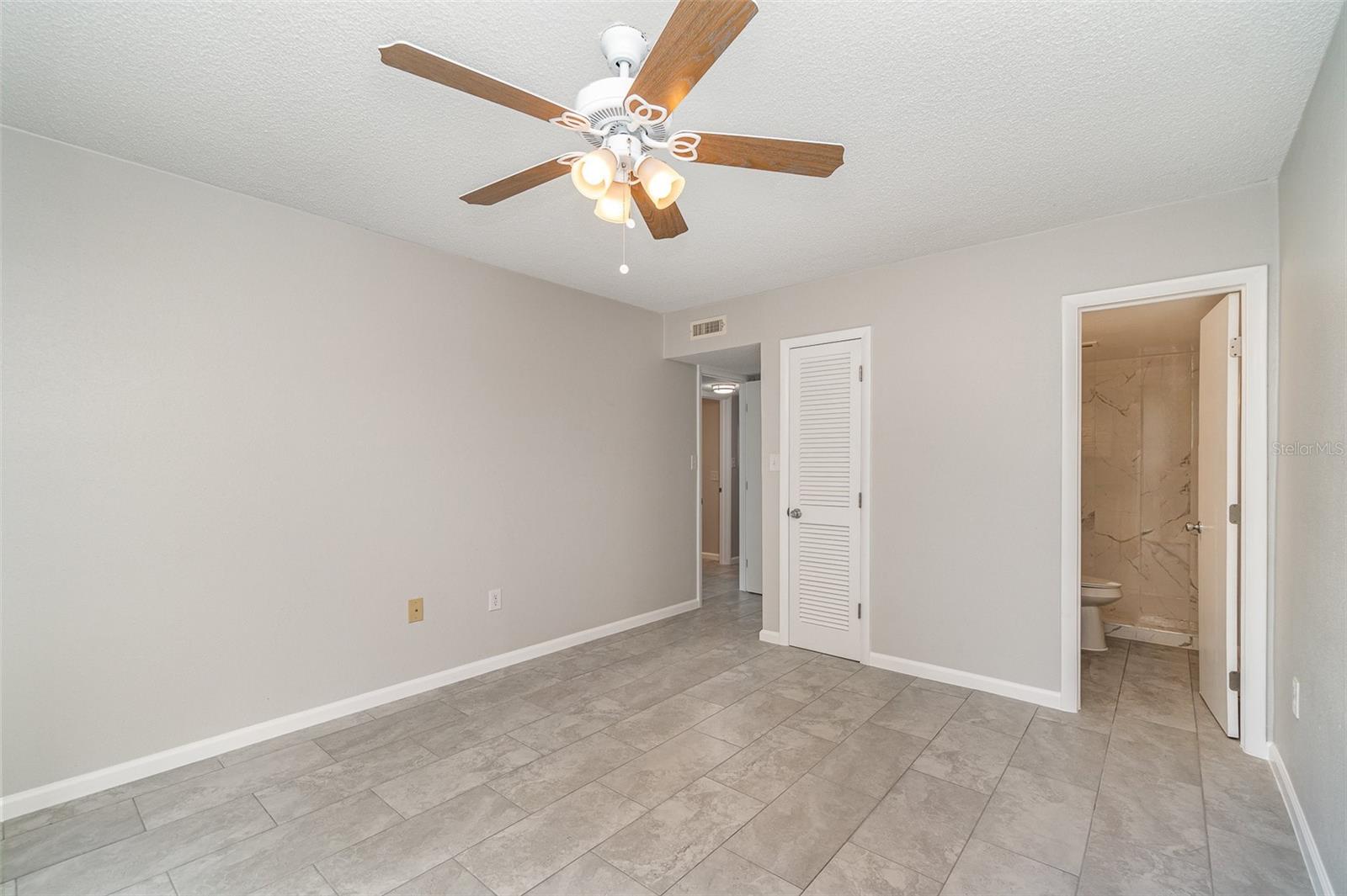 4906 VICTORIA DR #103, CAPE CORAL, FL, 33904