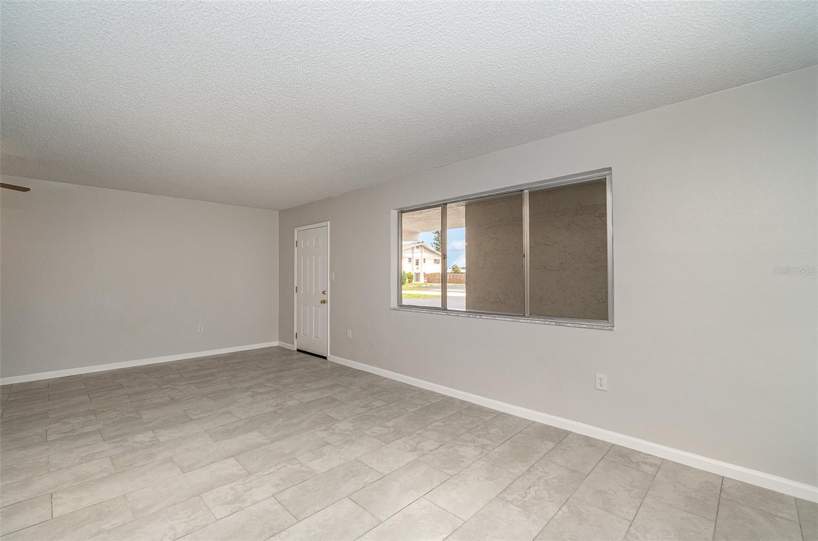 4906 VICTORIA DR #103, CAPE CORAL, FL, 33904