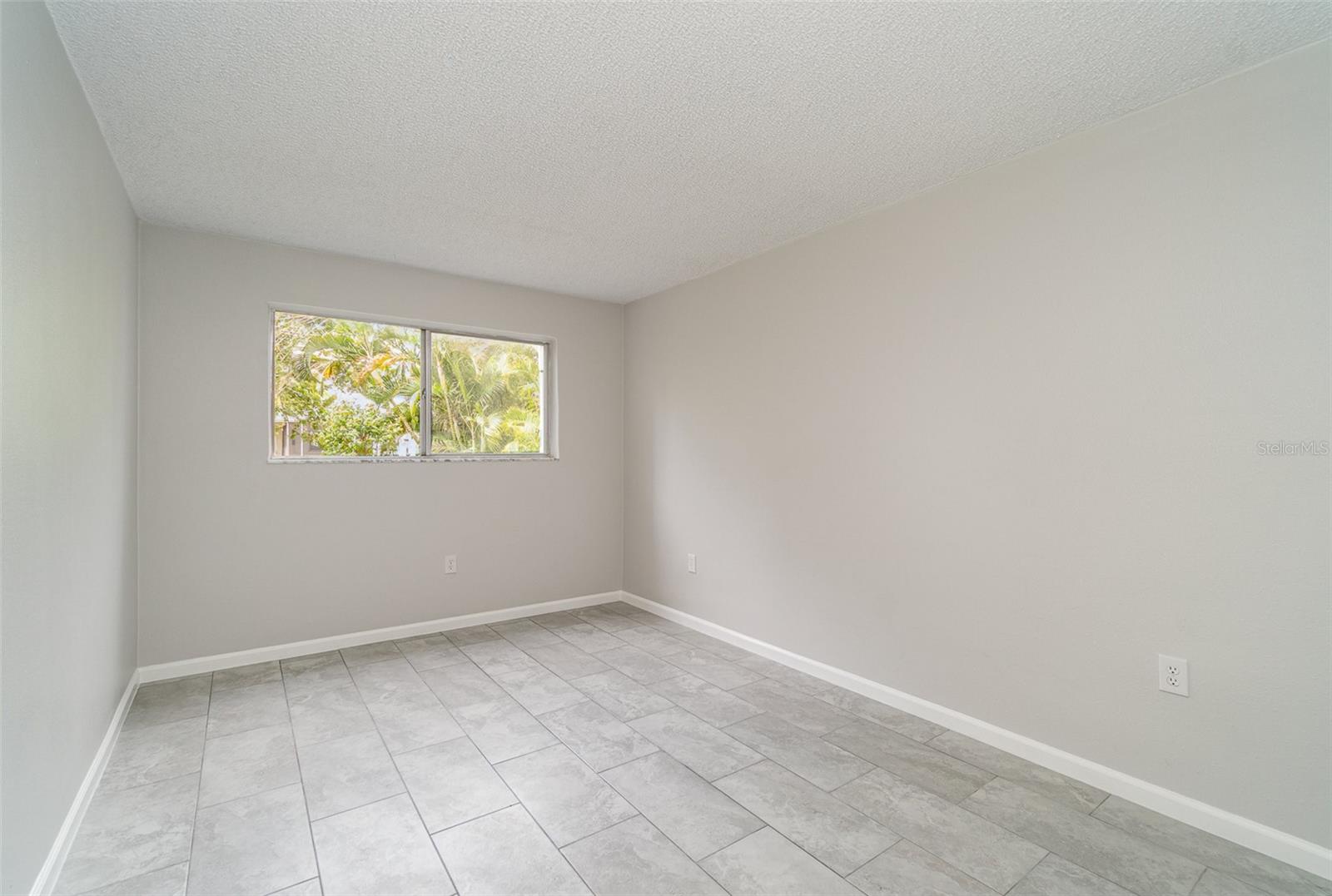 4906 VICTORIA DR #103, CAPE CORAL, FL, 33904