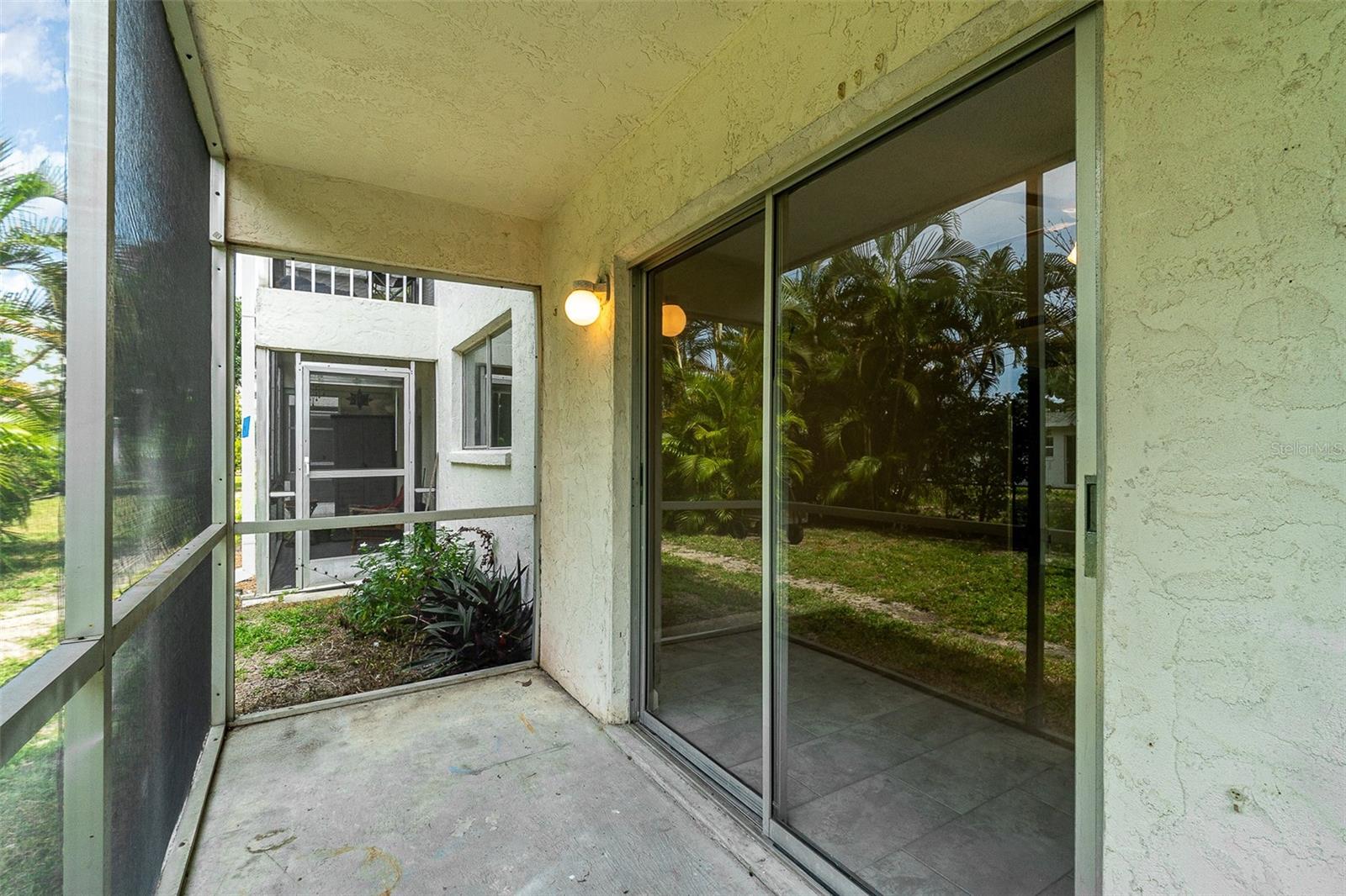 4906 VICTORIA DR #103, CAPE CORAL, FL, 33904